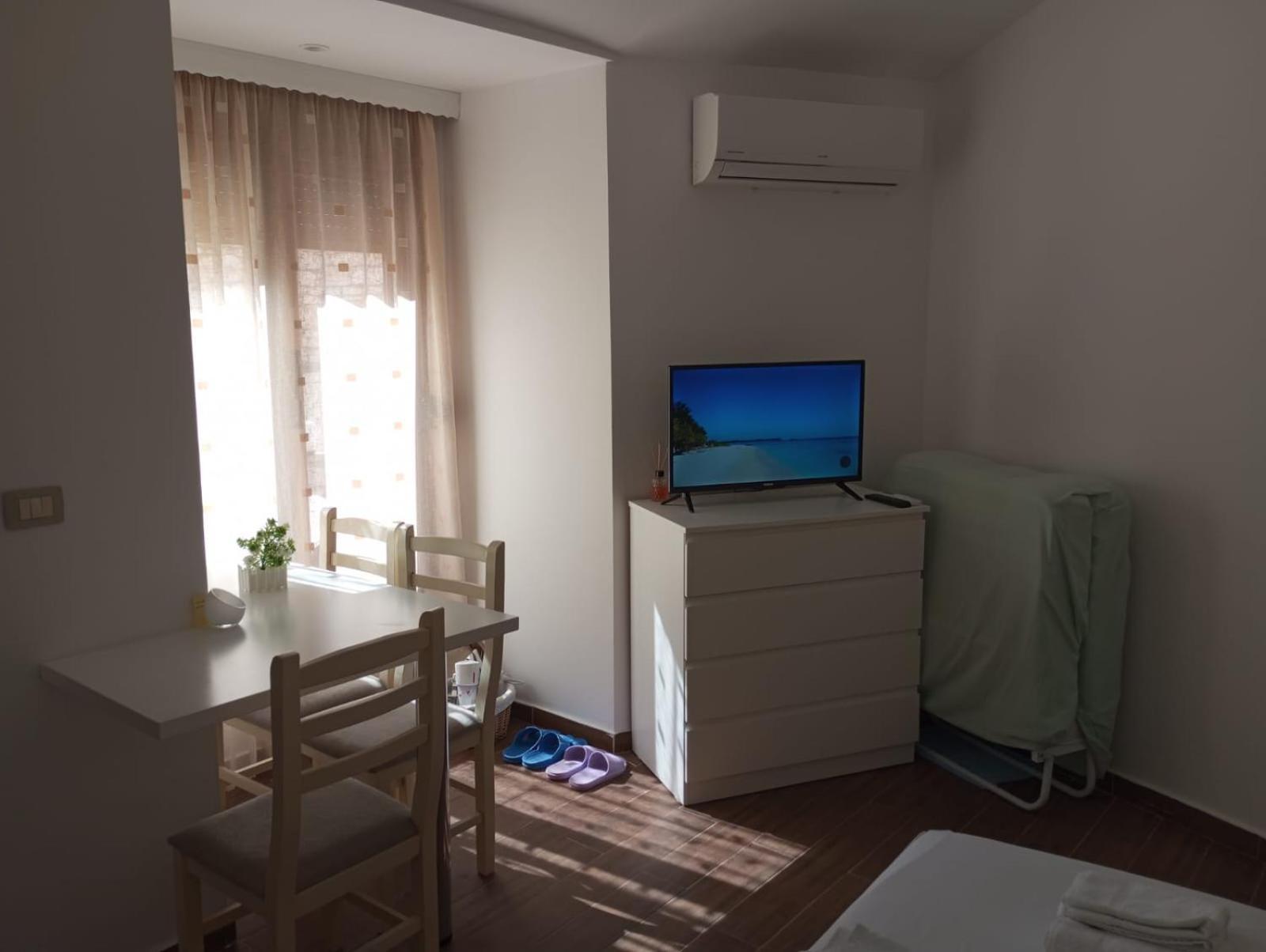 Mario Rooms Sarandë Esterno foto